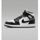 Αθλητικό μποτακι Air Jordan 1 Mid Μαύρο - Άσπρο 