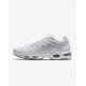 ΑΘΛΗΤΙΚΑ ΠΑΠΟΥΤΣΙΑ NIKE AIR MAX PLUS TN ΛΕΥΚΟ 